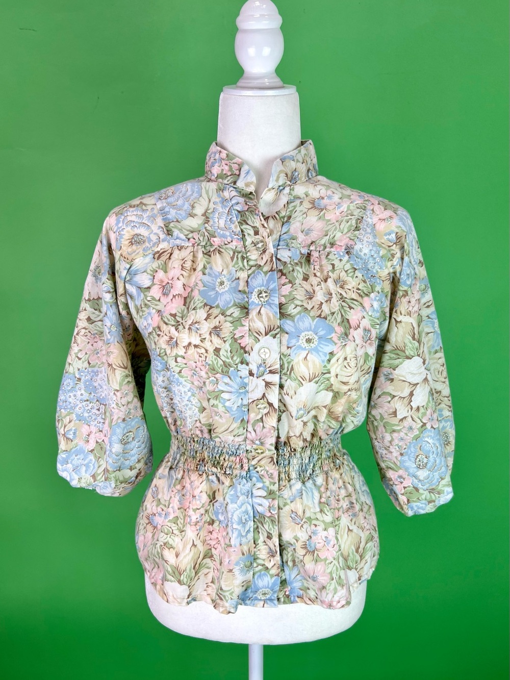 Vintage 70s Pastel Floral Blouse with Balloon Sleeves Shirred Waist Size Medium